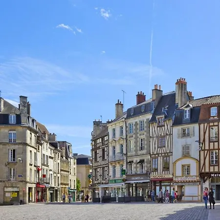 Apartamento T2 Duplex Avec Terrasse Au Bord Du Clain *