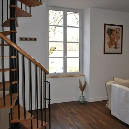 T2 Duplex Avec Terrasse Au Bord Du Clain Appartamento *