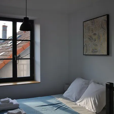 T2 Duplex Avec Terrasse Au Bord Du Clain Apartamento Poitiers